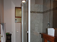 Studio: Bathroom
